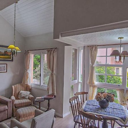 Duplex Floresta Negra - Sua Base Perfeita Em Gramado! Otima Localizacao Lagonegro 500M - 02 Quartos E 02 Banheiros Para Familia Em Condominio Fechad0, Cozinha Completa Com Garagem E Portaria 24H Buitenkant foto