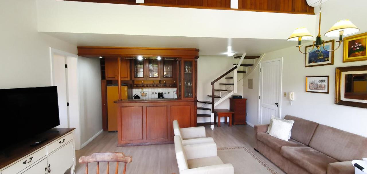 Duplex Floresta Negra - Sua Base Perfeita Em Gramado! Otima Localizacao Lagonegro 500M - 02 Quartos E 02 Banheiros Para Familia Em Condominio Fechad0, Cozinha Completa Com Garagem E Portaria 24H Buitenkant foto
