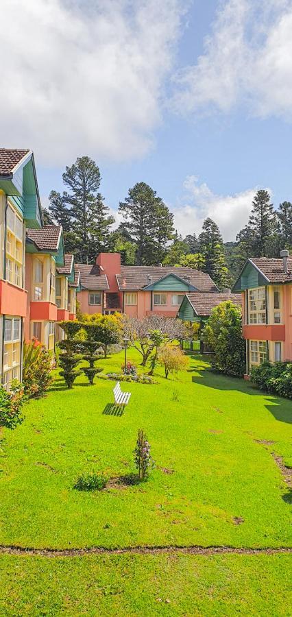 Duplex Floresta Negra - Sua Base Perfeita Em Gramado! Otima Localizacao Lagonegro 500M - 02 Quartos E 02 Banheiros Para Familia Em Condominio Fechad0, Cozinha Completa Com Garagem E Portaria 24H Buitenkant foto